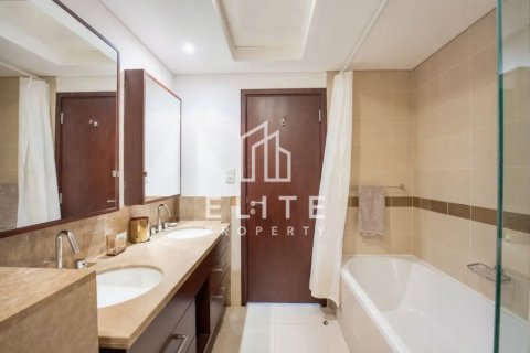 דירה להשכרה ב Downtown Dubai (Downtown Burj Dubai), Dubai, איחוד האמירויות  2 חדרי שינה, 119 מ"ר, מספר 736483 - תמונה 11