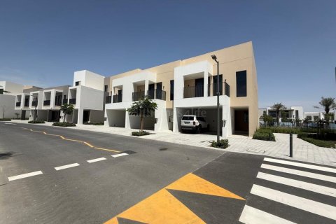 Rumah bandar di Arabian Ranches 3, Dubai, UAE 3 bilik tidur, 135 meter persegi № 719315