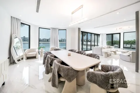 Vila u Palm Jumeirah, Dubai, UAE 6 spavaćih soba, 465 m2 Br. 738332 - fotografija 5