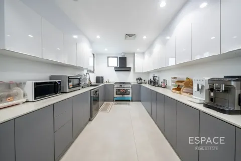 Vila u Palm Jumeirah, Dubai, UAE 6 spavaćih soba, 465 m2 Br. 738332 - fotografija 13