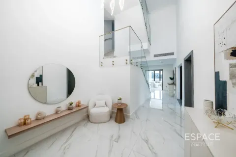 Vila u Palm Jumeirah, Dubai, UAE 6 spavaćih soba, 465 m2 Br. 738332 - fotografija 3
