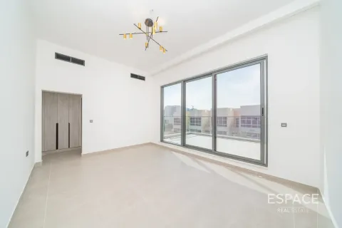 Villa en alquiler en Al Furjan, Dubai, EAU 5 dormitorios, 538 m2 № 738333 - foto 17