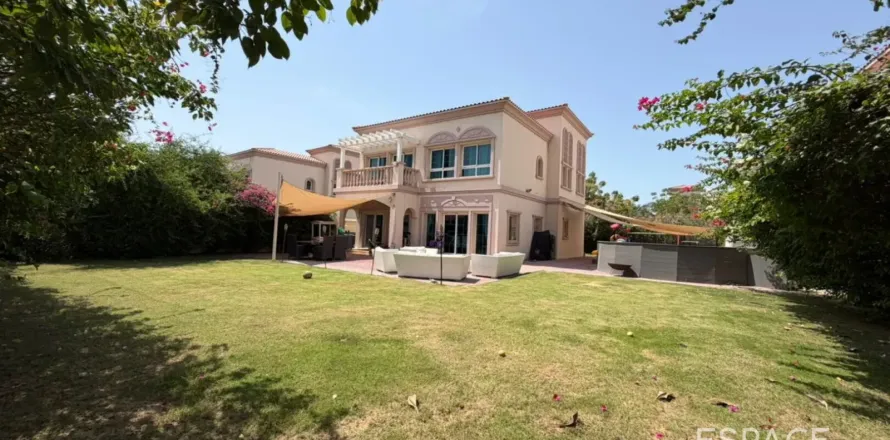 וילה ב Jumeirah Village Triangle, Dubai, איחוד האמירויות 2 חדרי שינה, 278 מ"ר מספר 738327