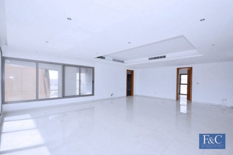 Villa te huur in Al Warqa'a, Dubai, VAE 7 slaapkamers, 1087 vr.m., nr 704723 - foto 11