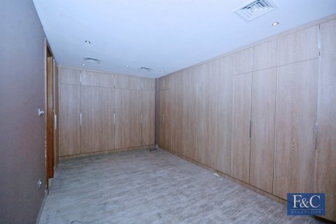 Villa te huur in Al Warqa'a, Dubai, VAE 7 slaapkamers, 1087 vr.m., nr 704723 - foto 15