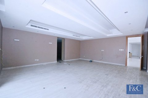 Villa te huur in Al Warqa'a, Dubai, VAE 7 slaapkamers, 1087 vr.m., nr 704723 - foto 14