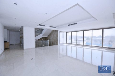 Villa te huur in Al Warqa'a, Dubai, VAE 7 slaapkamers, 1087 vr.m., nr 704723 - foto 3