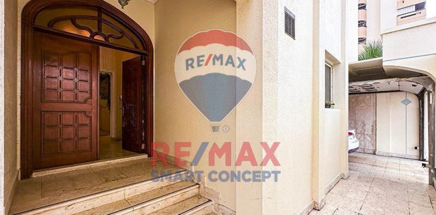 Vila di Airport Road, Abu Dhabi, UAE 4 bilik tidur, 474 meter persegi № 517436