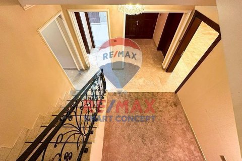 Vila di Airport Road, Abu Dhabi, UAE 4 bilik tidur, 474 meter persegi № 517436 - foto 23