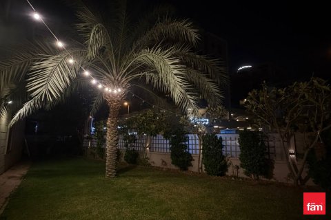 Villa sa Dubai, UAE 5 silid-tulugan, 354.9 sq.m. № 709865 - larawan 21