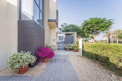 Villa in Dubai Hills Estate, Dubai, VAE: 4 Schlafzimmer, 268 m2 Nr. 664559