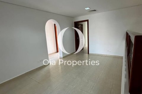 Vila di Abu Dhabi, UAE 4 bilik tidur, 273 meter persegi № 644683 - foto 9