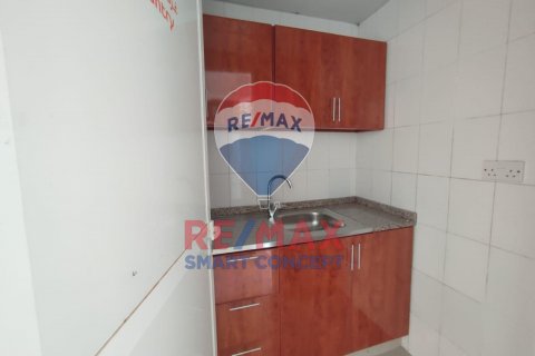 Shop in Al Khalidiya, Abu Dhabi, UAE 71 sq.m. № 515232 - photo 6