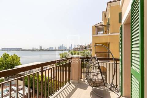 Villa te koop in Jumeirah, Dubai, VAE 4 slaapkamers, 450.21 vr.m., nr 761504 - foto 18