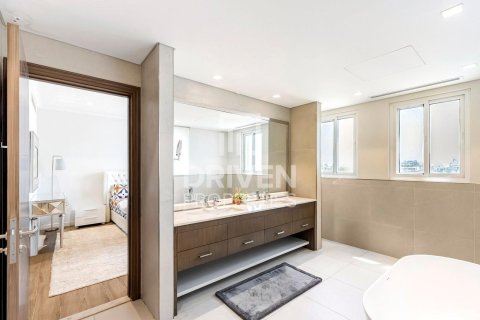 Villa te koop in Jumeirah, Dubai, VAE 4 slaapkamers, 450.21 vr.m., nr 761504 - foto 17