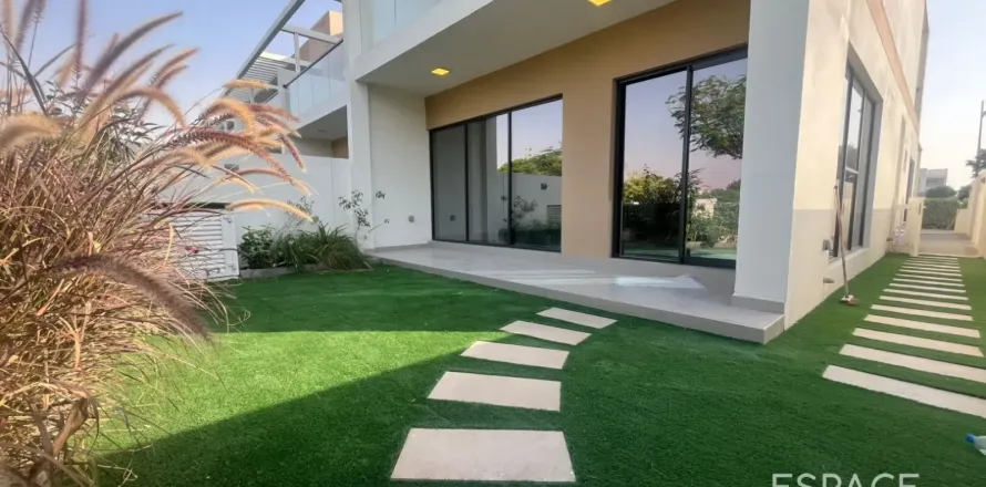 Kamienica w DAMAC Hills (Akoya by DAMAC), Dubai, ZEA 4 sypialnie, 191 mkw. nr 737935