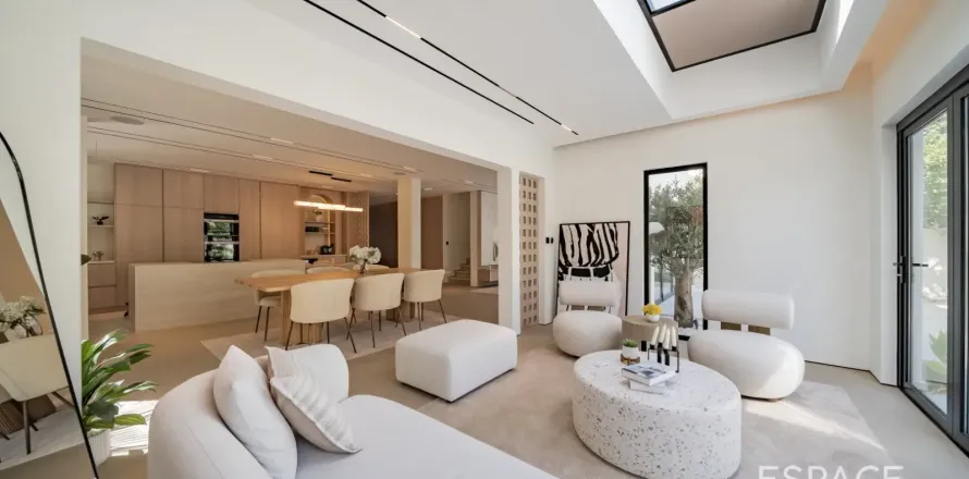 Villa em Meadows, Dubai, EAU 4 quartos, 344 m2 № 737938
