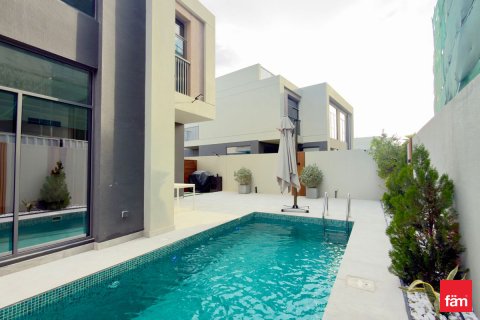Villa in Dubai, UAE 3 bedrooms, 285.8 sq.m. № 708057 - photo 12