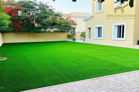 Вілла в Umm Al Quwain Marina, Умм-эль-Кайвайн, ОАЕ 3 спальні, 325.2м2 № 512579