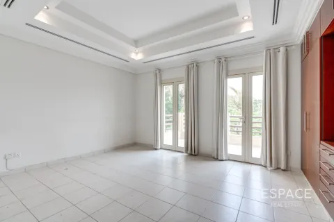 Vila di Meadows, Dubai, UAE 5 bilik tidur, 571 meter persegi № 738203 - foto 16