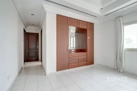 Vila di Meadows, Dubai, UAE 5 bilik tidur, 571 meter persegi № 738203 - foto 7