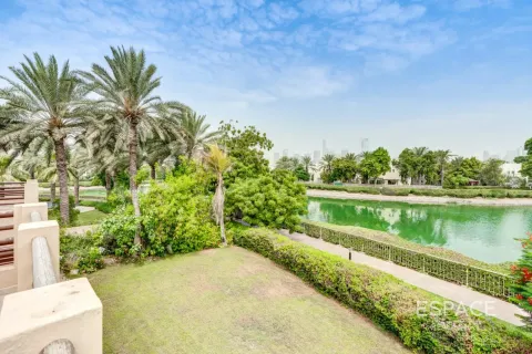 Vila di Meadows, Dubai, UAE 5 bilik tidur, 571 meter persegi № 738203 - foto 19