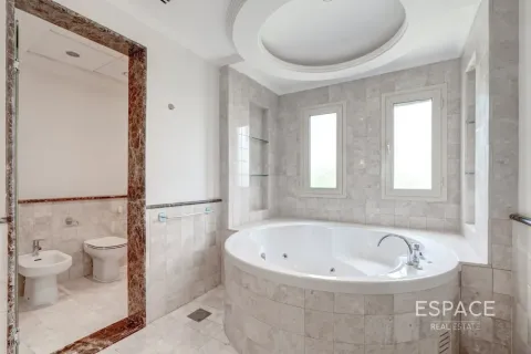 Vila di Meadows, Dubai, UAE 5 bilik tidur, 571 meter persegi № 738203 - foto 13