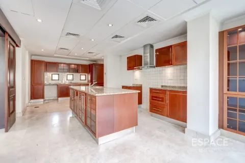 Vila di Meadows, Dubai, UAE 5 bilik tidur, 571 meter persegi № 738203 - foto 4