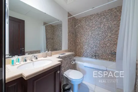 Apartmen di Downtown Dubai (Downtown Burj Dubai), UAE 2 bilik tidur, 126 meter persegi № 738207 - foto 11