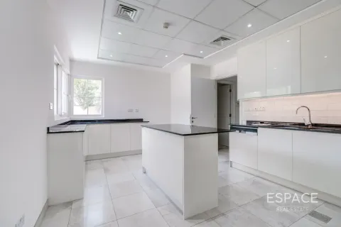 Arabian Ranches, Dubai, UAE의 임대용 빌라 침실 5개, 424제곱미터 번호 738202 - 사진 5