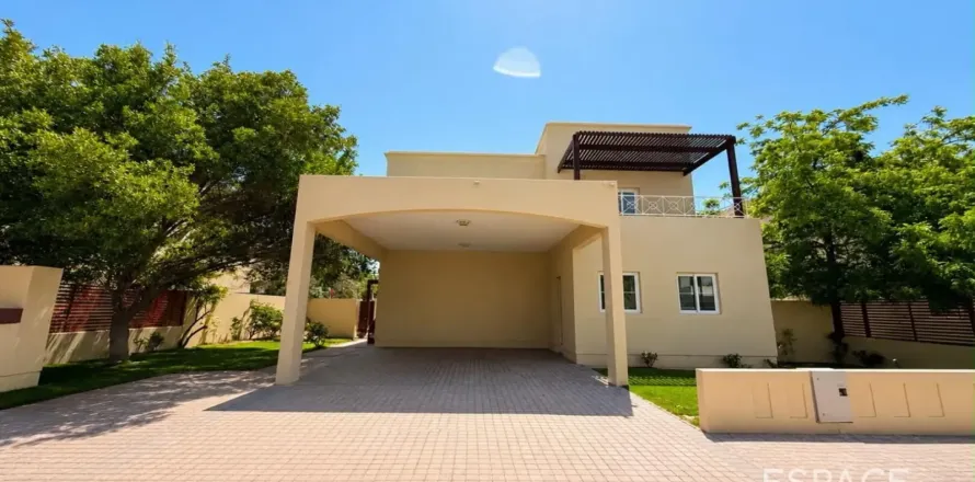 וילה ב Meadows, Dubai, איחוד האמירויות 3 חדרי שינה, 320 מ"ר מספר 738206