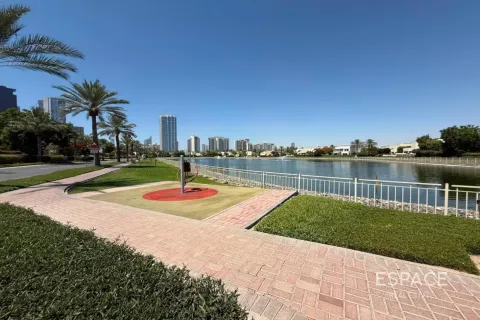 וילה להשכרה ב Meadows, Dubai, איחוד האמירויות  3 חדרי שינה, 320 מ"ר, מספר 738206 - תמונה 12