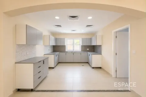 וילה להשכרה ב Meadows, Dubai, איחוד האמירויות  3 חדרי שינה, 320 מ"ר, מספר 738206 - תמונה 4