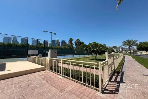 וילה להשכרה ב Meadows, Dubai, איחוד האמירויות  3 חדרי שינה, 320 מ"ר, מספר 738206 - תמונה 11
