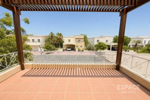 וילה להשכרה ב Meadows, Dubai, איחוד האמירויות  3 חדרי שינה, 320 מ"ר, מספר 738206 - תמונה 10
