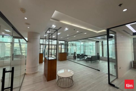 Business Bay、Dubai、UAE にあるオフィスの賃貸物件 198.5 m2、No720967 - 写真 5