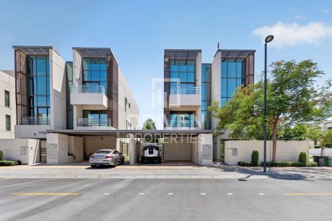 Villa til salgs i Meydan, Dubai, Emiratene 6 soverom, 512.55 kvm Nr. 761983 - Foto 24