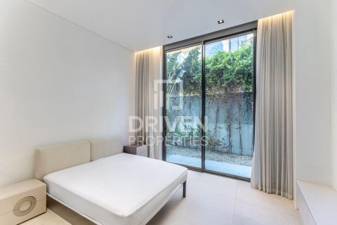 Jumeirah, Dubai, संयुक्त अरब अमीरात में विला, 5 बेडरूम, 940.55 वर्ग मीटर, संख्या 761982 - फ़ोटो 20