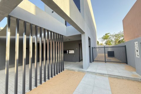 Casa urbana para arrendamento em Tilal City, Sharjah, EAU 3 quartos, 212 m2 № 750518 - foto 4
