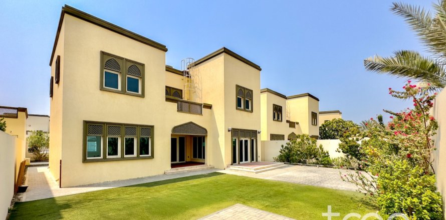 Villa a Jumeirah Park, Dubai, EAU 3 camere da letto, 284.56 mq. № 733540