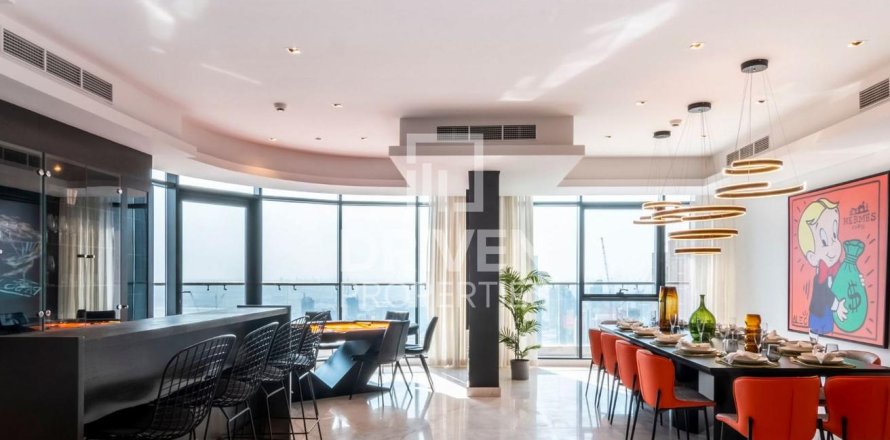 Apartment in Downtown Dubai (Downtown Burj Dubai), UAE 4 bedrooms, 586.31 sq.m. № 761618