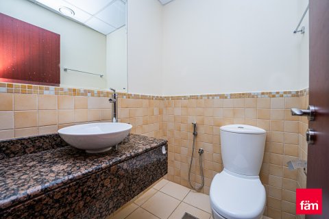 Appartamento in affitto a Dubai, EAU 3 camere da letto, 185.4 mq. № 763279 - foto 28