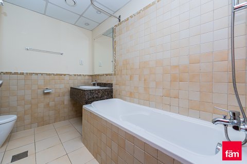 Appartamento in affitto a Dubai, EAU 3 camere da letto, 185.4 mq. № 763279 - foto 27