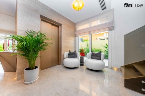 Vila di Dubai, UAE 3 bilik tidur, 356.4 meter persegi № 652428 - foto 16
