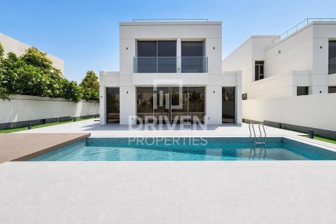 Villa asukohaga Jumeirah Park, Dubai, AÜE: 5 magamistoaga, 710.89 m² Nr 765069