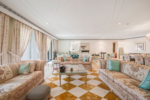 Lägenhet till försäljning i Culture Village, Dubai, UAE 3 sovrum, 353 kvm Nr. 663561 - fotografi 6