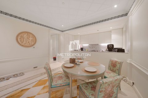 Lägenhet till försäljning i Culture Village, Dubai, UAE 3 sovrum, 353 kvm Nr. 663561 - fotografi 10