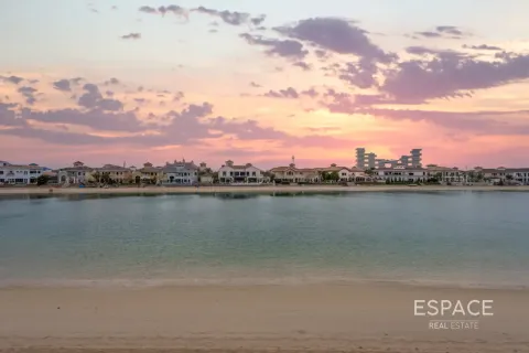 Villa sa Palm Jumeirah, Dubai, UAE 4 silid-tulugan, 465 sq.m. № 649483 - larawan 14