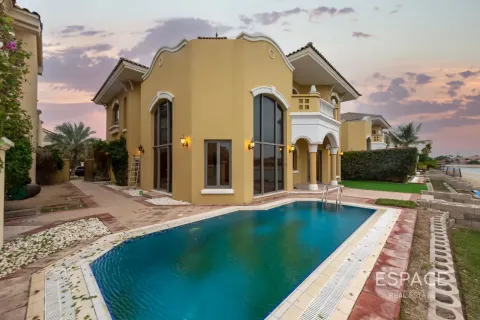 Villa i Palm Jumeirah, Dubai, UAE 4 sovrum, 465 kvm Nr. 649483
