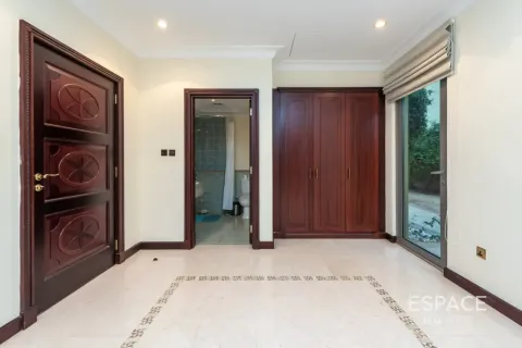 Villa sa Palm Jumeirah, Dubai, UAE 4 silid-tulugan, 465 sq.m. № 649483 - larawan 9